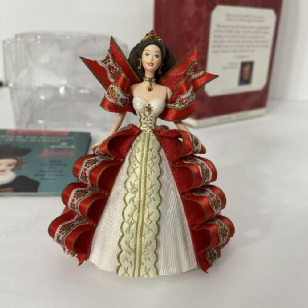 Hallmark 1997 Holiday Barbie Keepsake Ornament with original Box 5th in Series